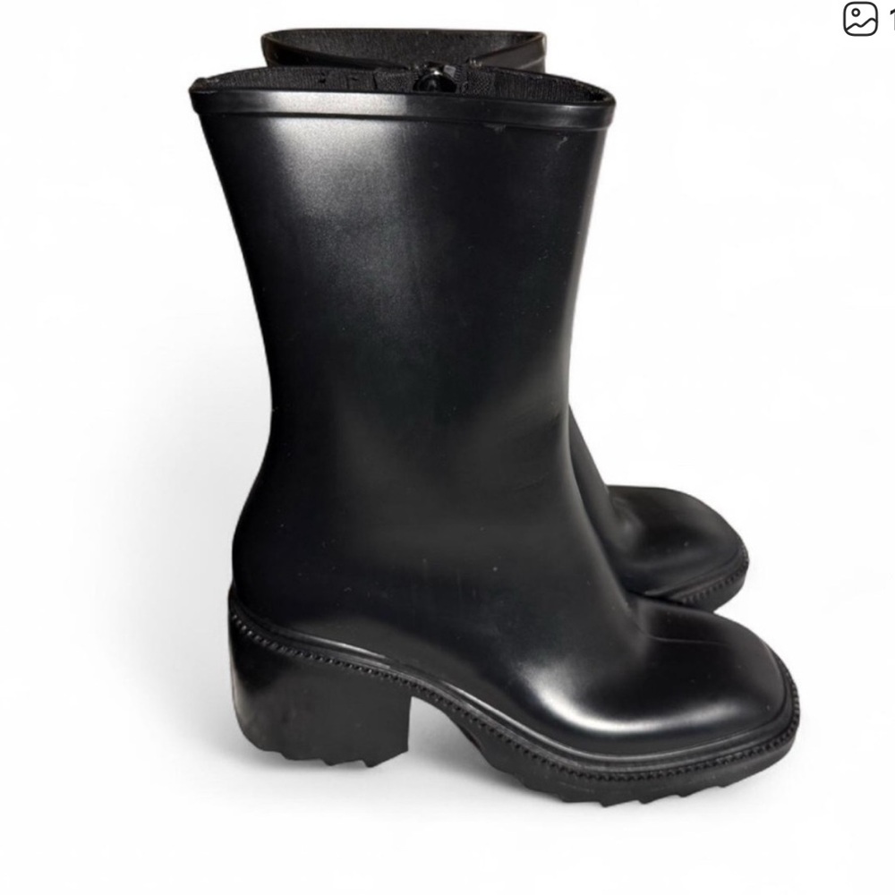 INC International Concepts Sleek Black Winter Boots